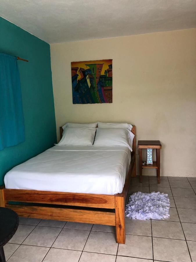 Sunshine Hotel ליטל קורן איילנד מראה חיצוני תמונה