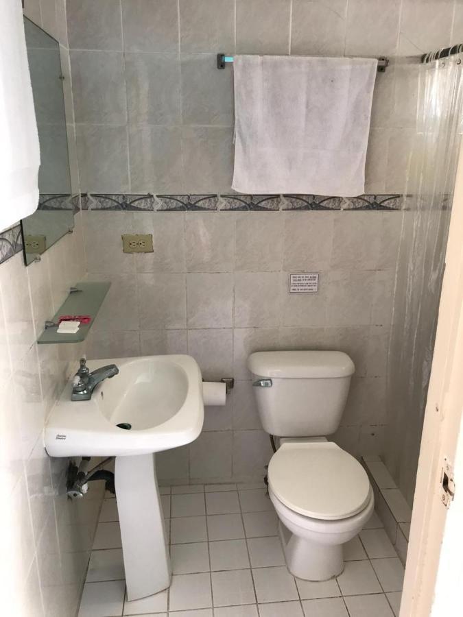 Sunshine Hotel ליטל קורן איילנד מראה חיצוני תמונה